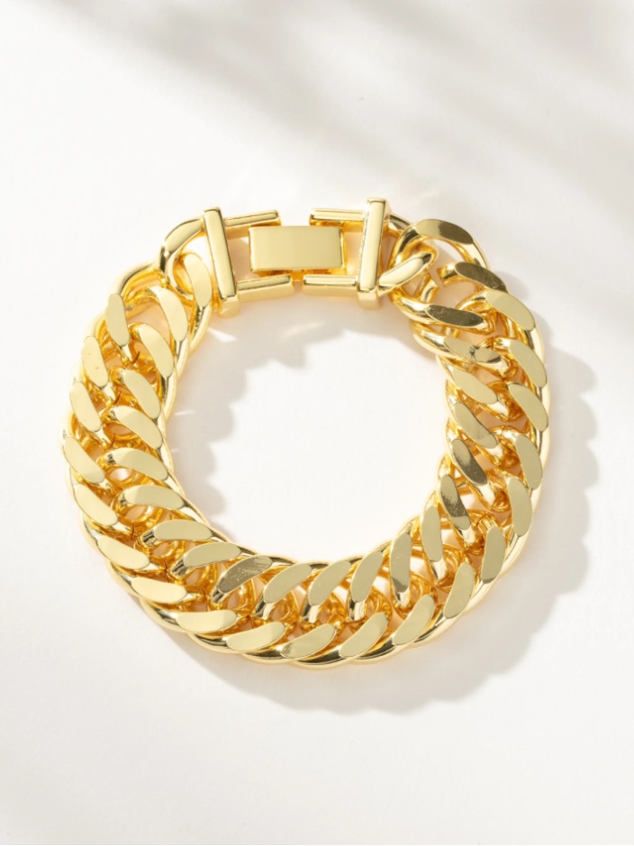 Gold Curb Chain Bracelet - Women's Fashion Jewelry